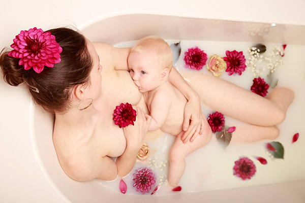 Pregnancy photograph by Jeroen Van Goey